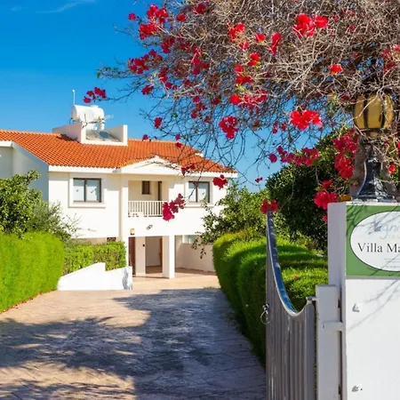 Villa Mandora Polis