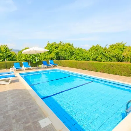 Villa Mandora Polis