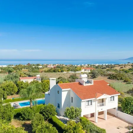 Mandora Villa Polis